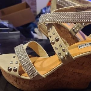 Sparkle wedges